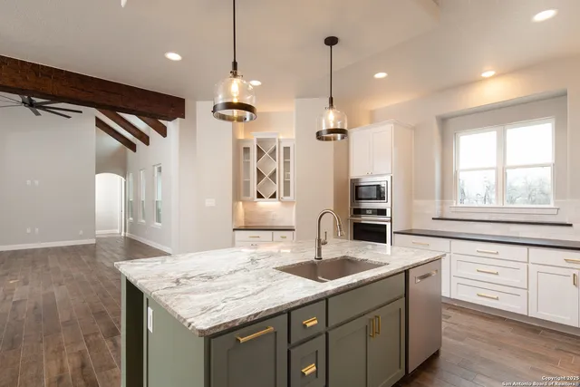 $3,400 | 229 Twin Oaks Drive, La Vernia, TX 78121