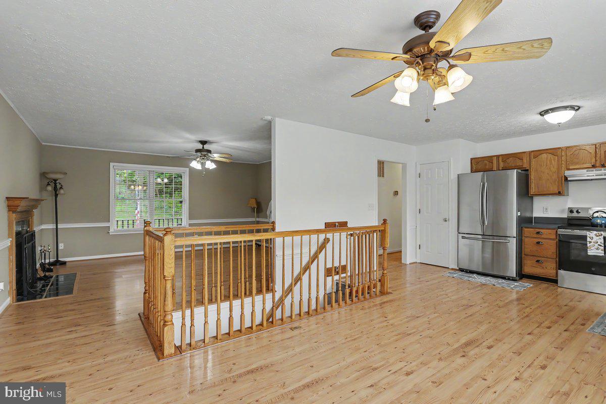 543 Whiskey Still Road Linden, VA 22642 - Photo 14 of 23 a view of a livingroom with a furniture