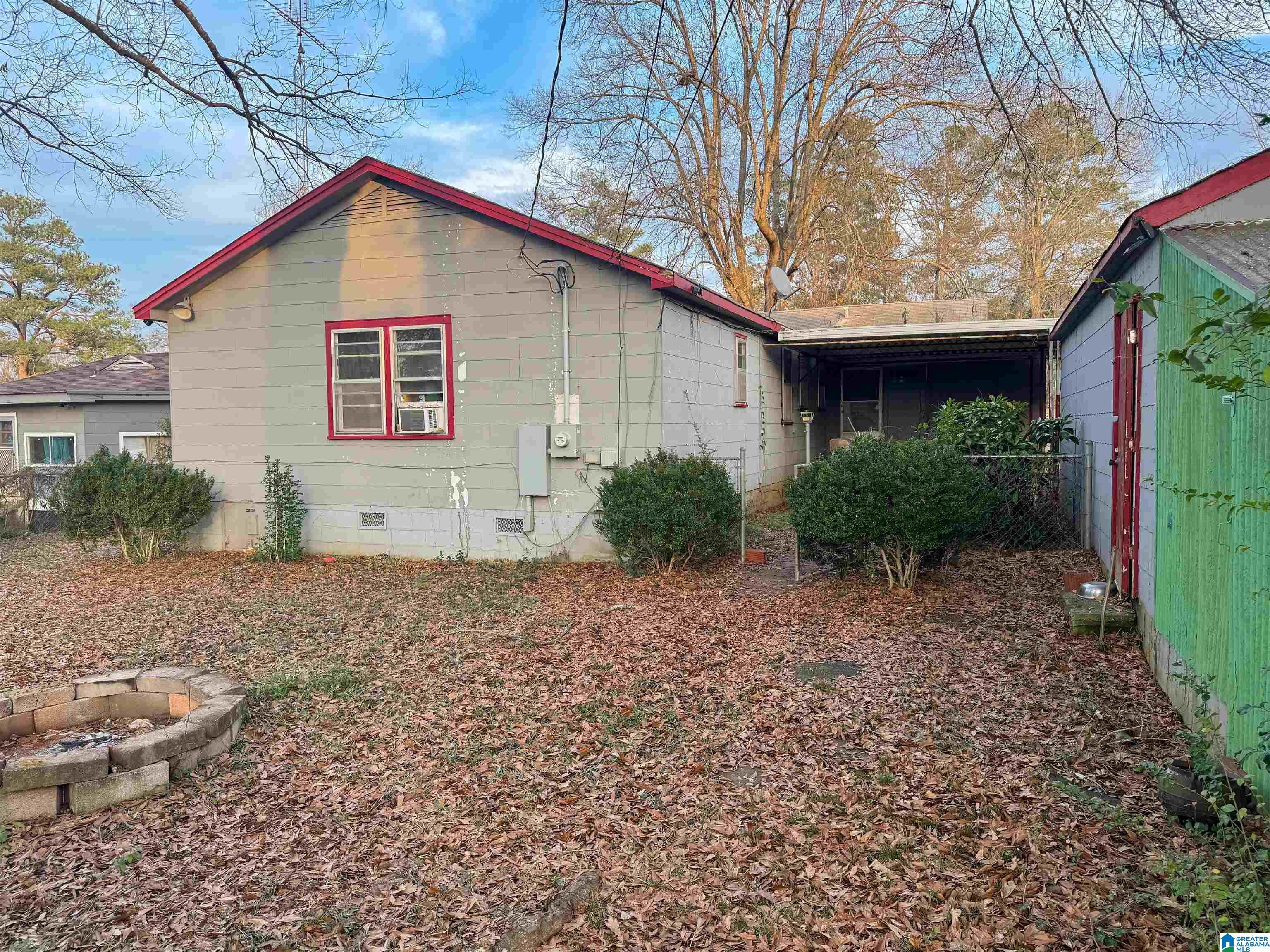 727 Glenwood Road Talladega, AL 35160 - Photo 4 of 16