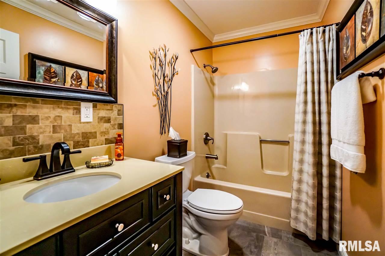 4113 South Dunbar Point Mapleton, IL 61547 - Photo 21 of 36