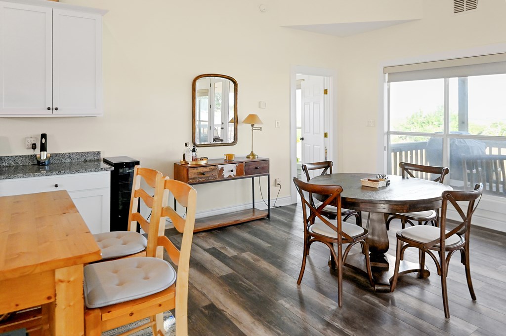 1699 Adobe Creek Road Fredericksburg, TX 78624 - Photo 15 of 68