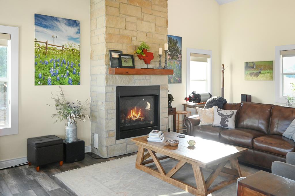 1699 Adobe Creek Road Fredericksburg, TX 78624 - Photo 21 of 68