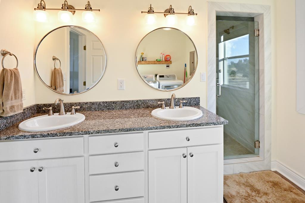 1699 Adobe Creek Road Fredericksburg, TX 78624 - Photo 34 of 68