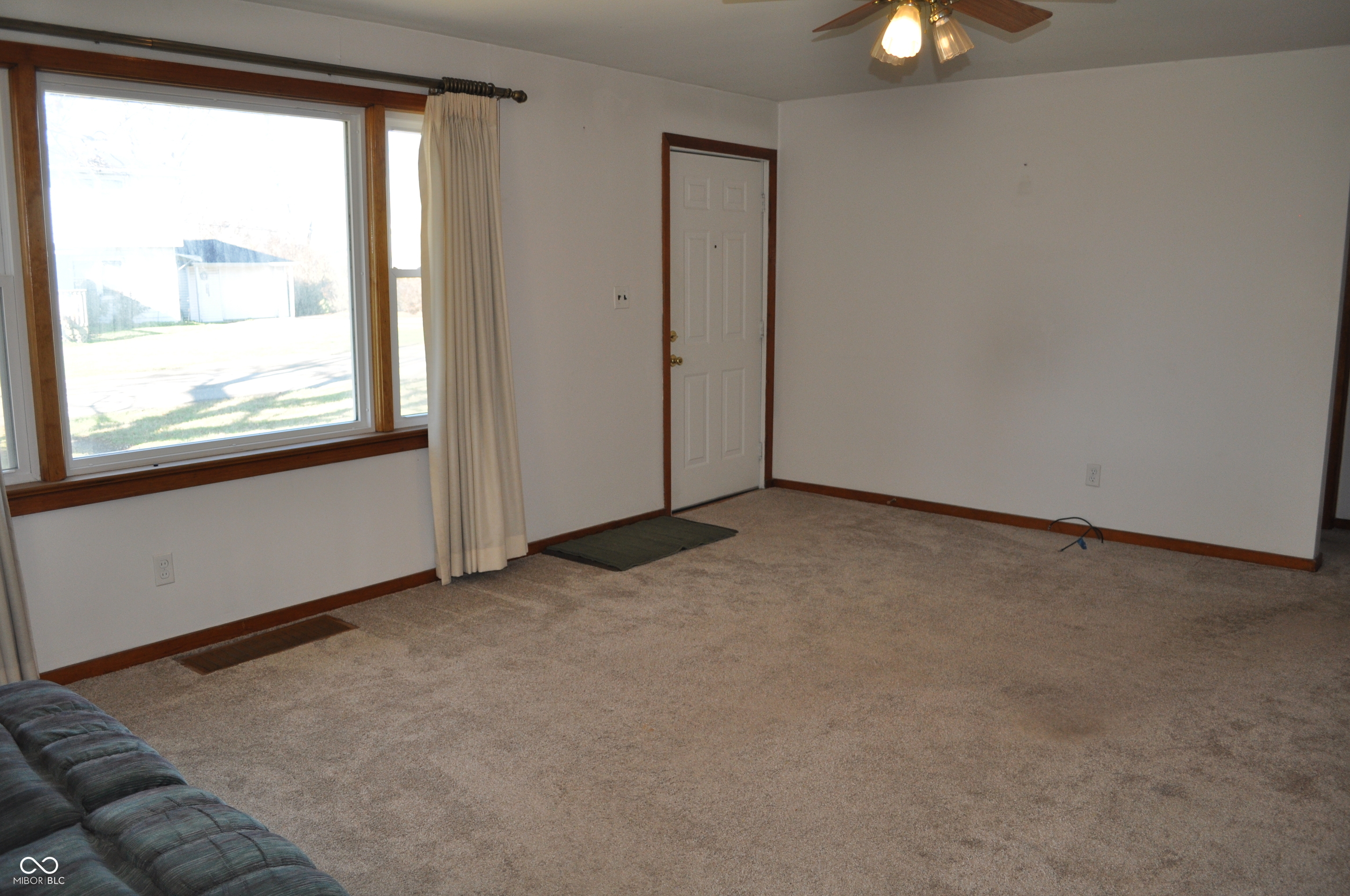 105 Indiana Court Columbus, IN 47201 - Photo 4 of 24 Gallery Image 4
