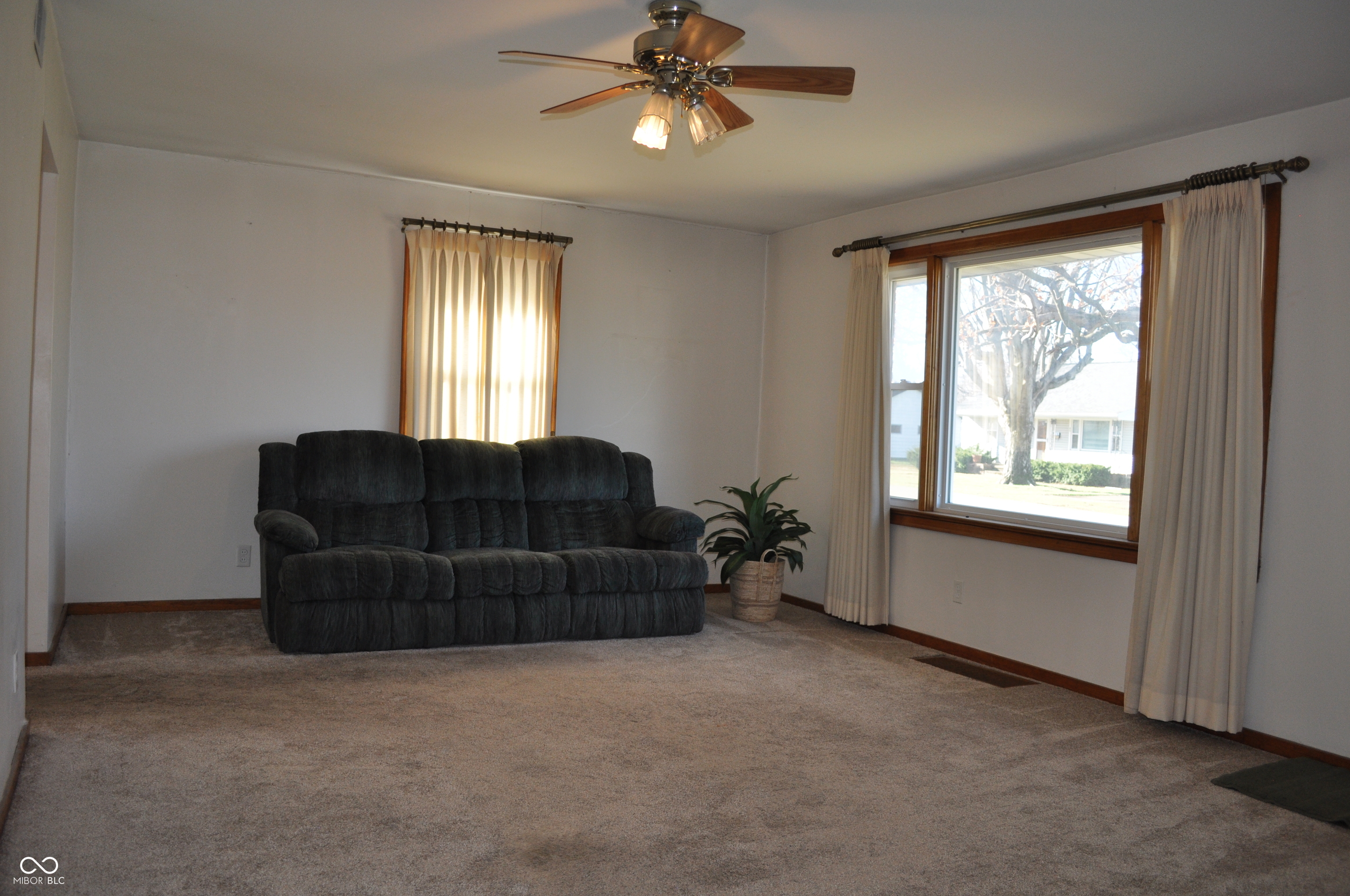 105 Indiana Court Columbus, IN 47201 - Photo 5 of 24 Gallery Image 5