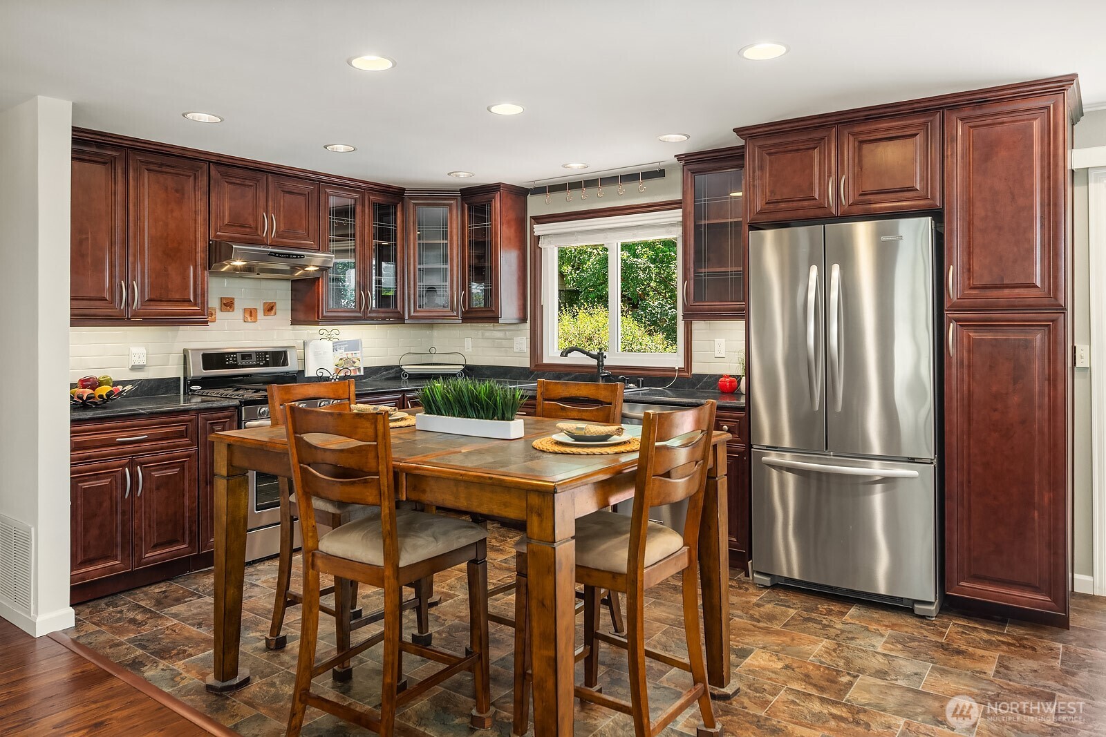 505 South 26th Street Renton, WA 98055 - Photo 8 of 38 Gallery Image 8