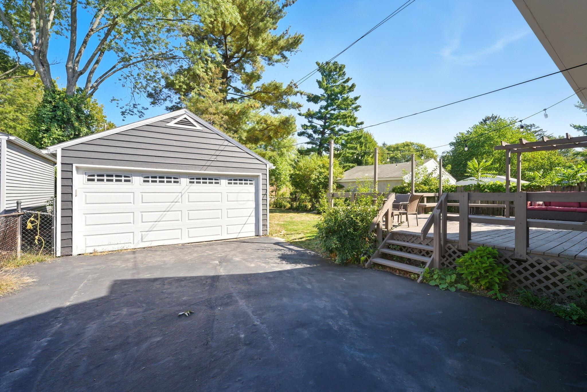 302 Garden Road Columbus, OH 43214 - Photo 34 of 56 Garage