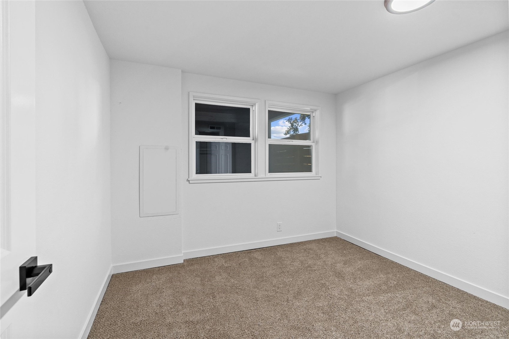 1256 Birch Street Edmonds, WA 98020 - Photo 32 of 37 a view of empty room with windows