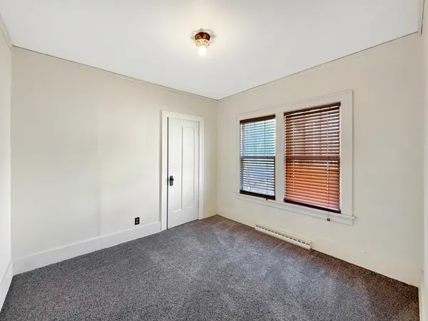 $89,900 | 405 North Apple Avenue, Freeport, IL 61032