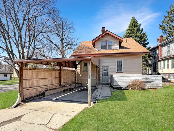 $89,900 | 405 North Apple Avenue, Freeport, IL 61032