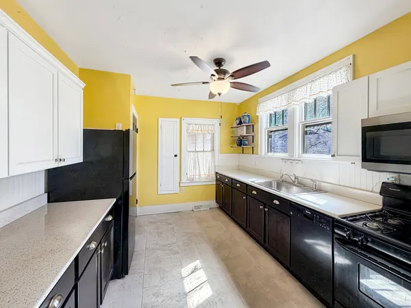 $89,900 | 405 North Apple Avenue, Freeport, IL 61032