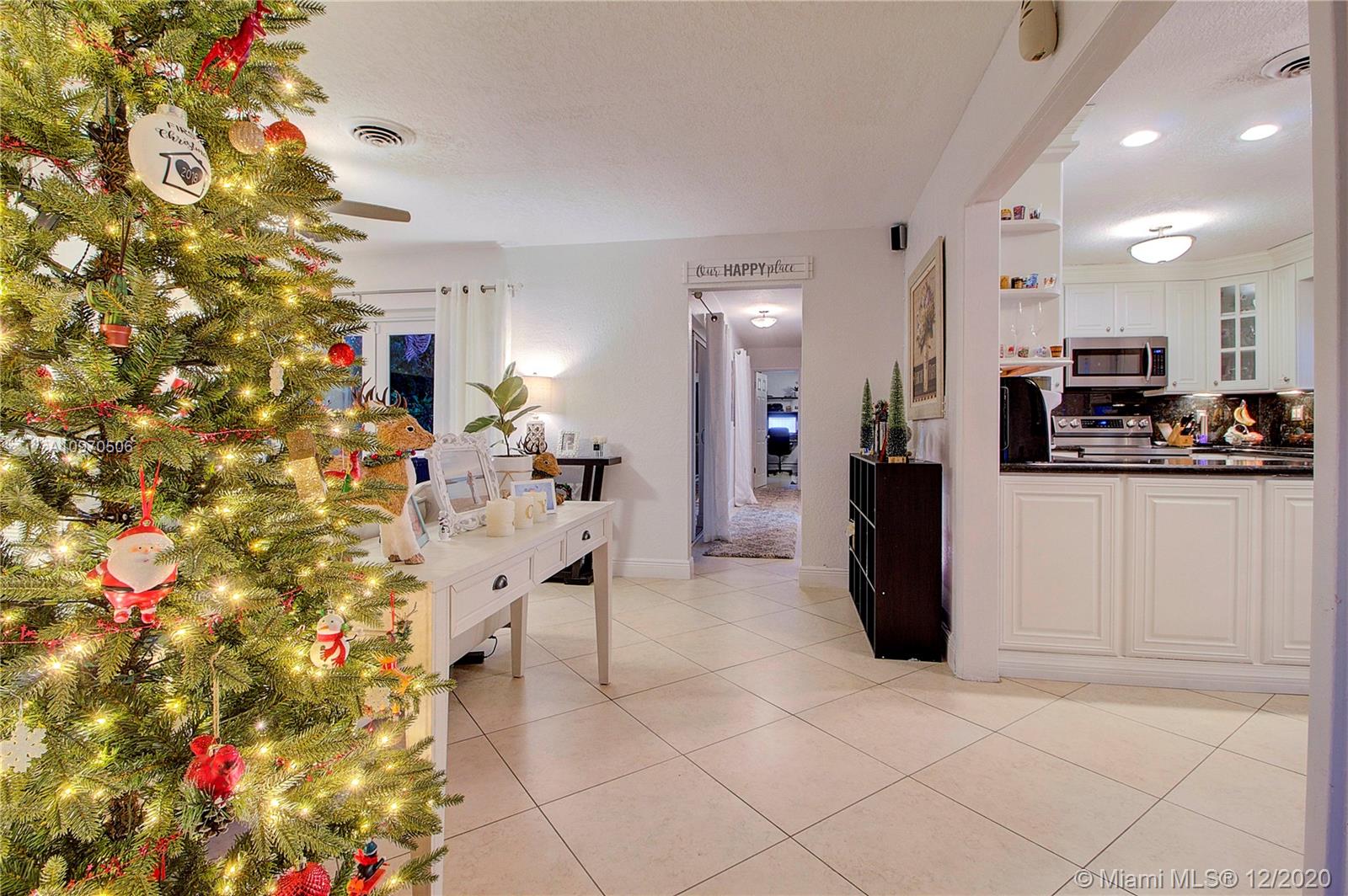 4520 West Park Road Hollywood, FL 33021 - Photo 6 of 36