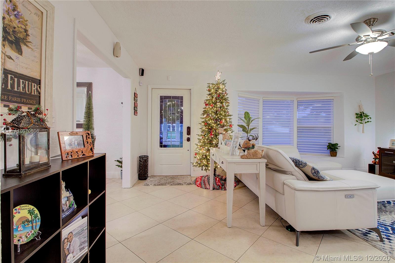 4520 West Park Road Hollywood, FL 33021 - Photo 7 of 36