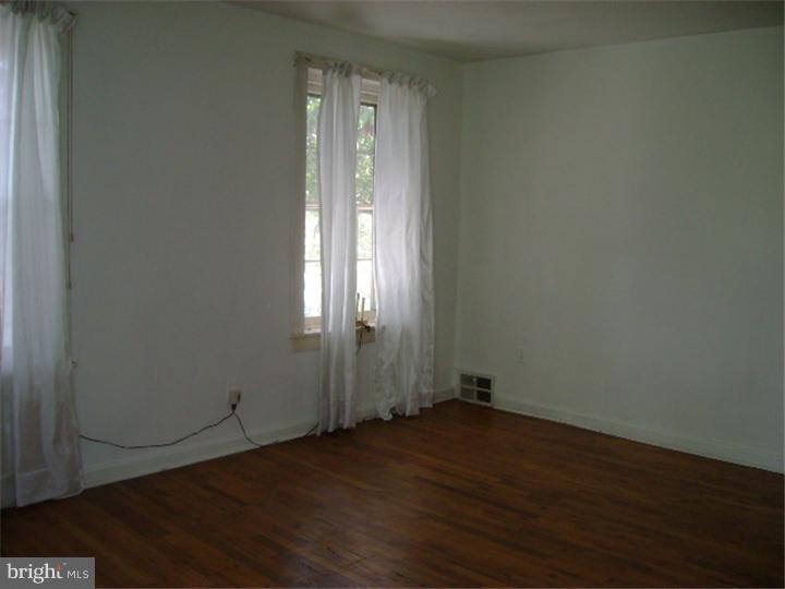 919 East Main Street Maple Shade, NJ 08052 - Photo 6 of 13 Gallery Image 6