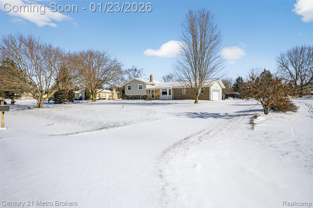 11452 Whitaker Road Fenton, MI 48430 - Photo 4 of 70 Gallery Image 4