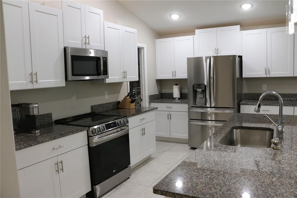 16554 Delia Street Wimauma, FL 33598 - Photo 11 of 50