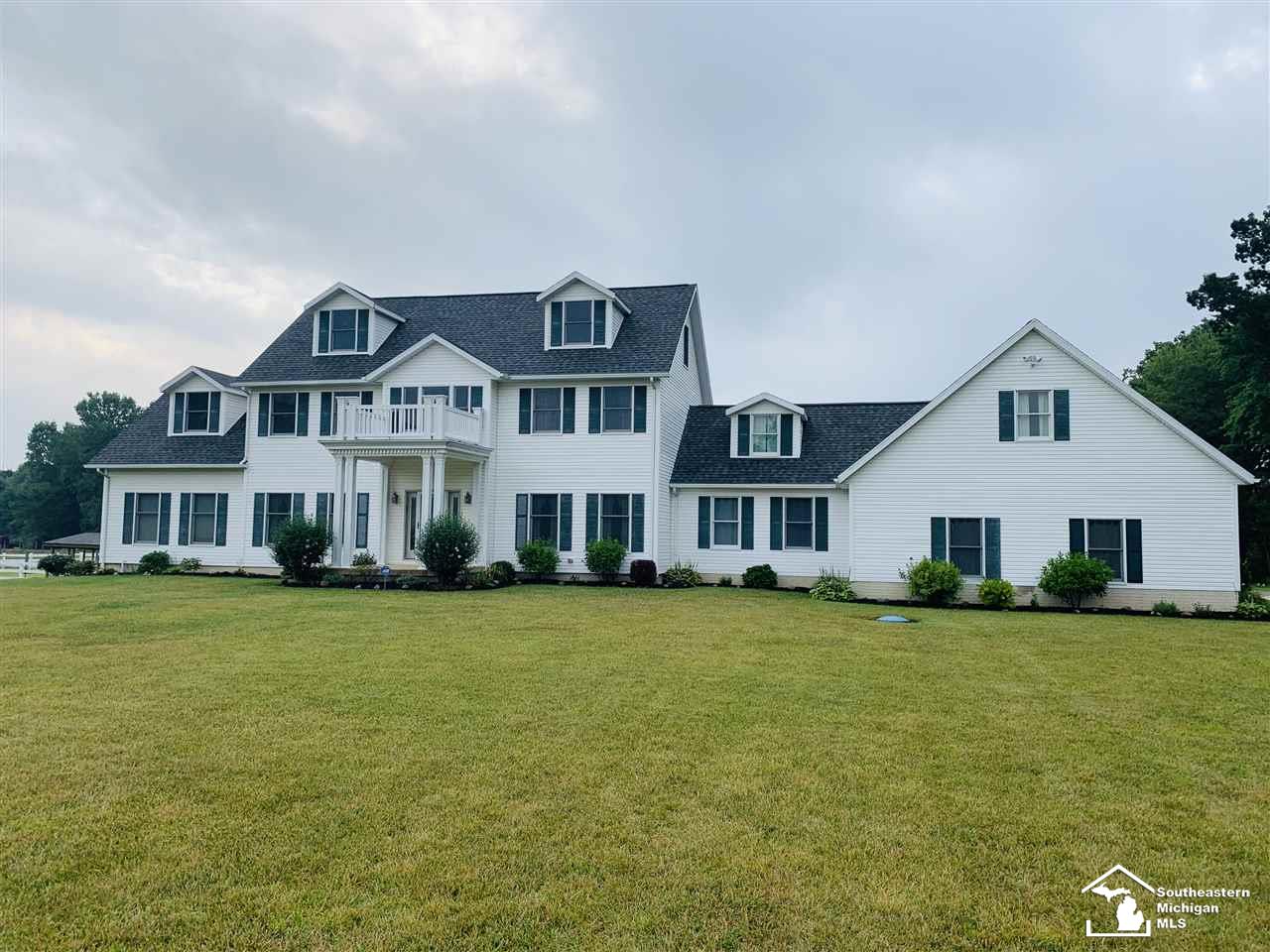 8242 Exeter Road Carleton, MI 48117 - Photo 2 of 40