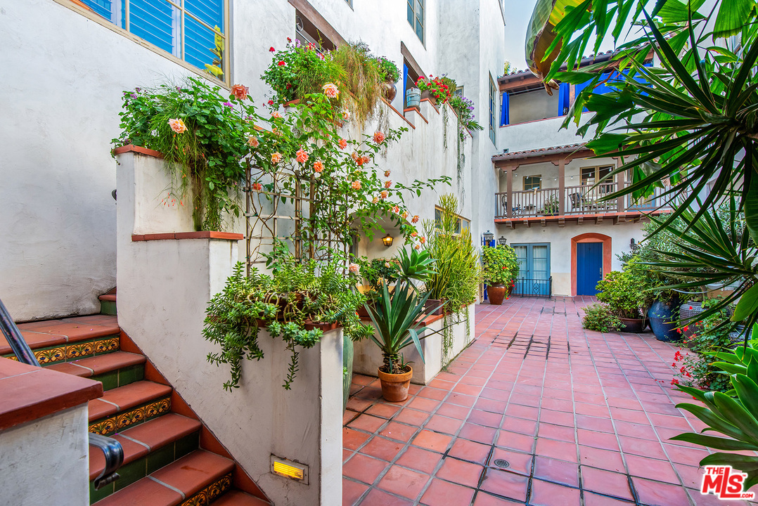 1414 North Harper Avenue, Unit 5 West Hollywood, CA 90046 - Photo 11 of 36