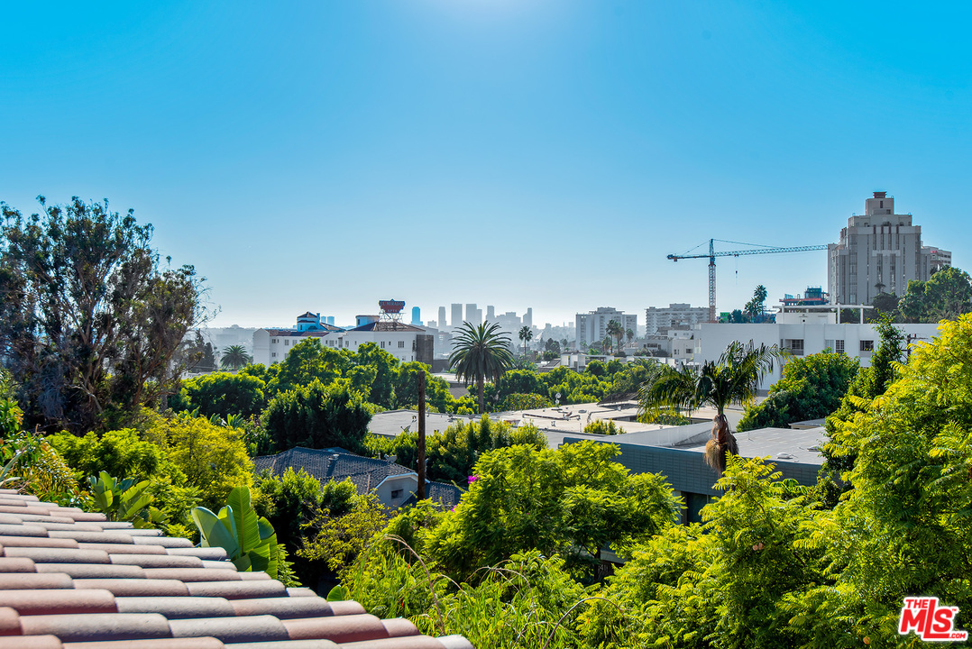 1414 North Harper Avenue, Unit 5 West Hollywood, CA 90046 - Photo 3 of 36