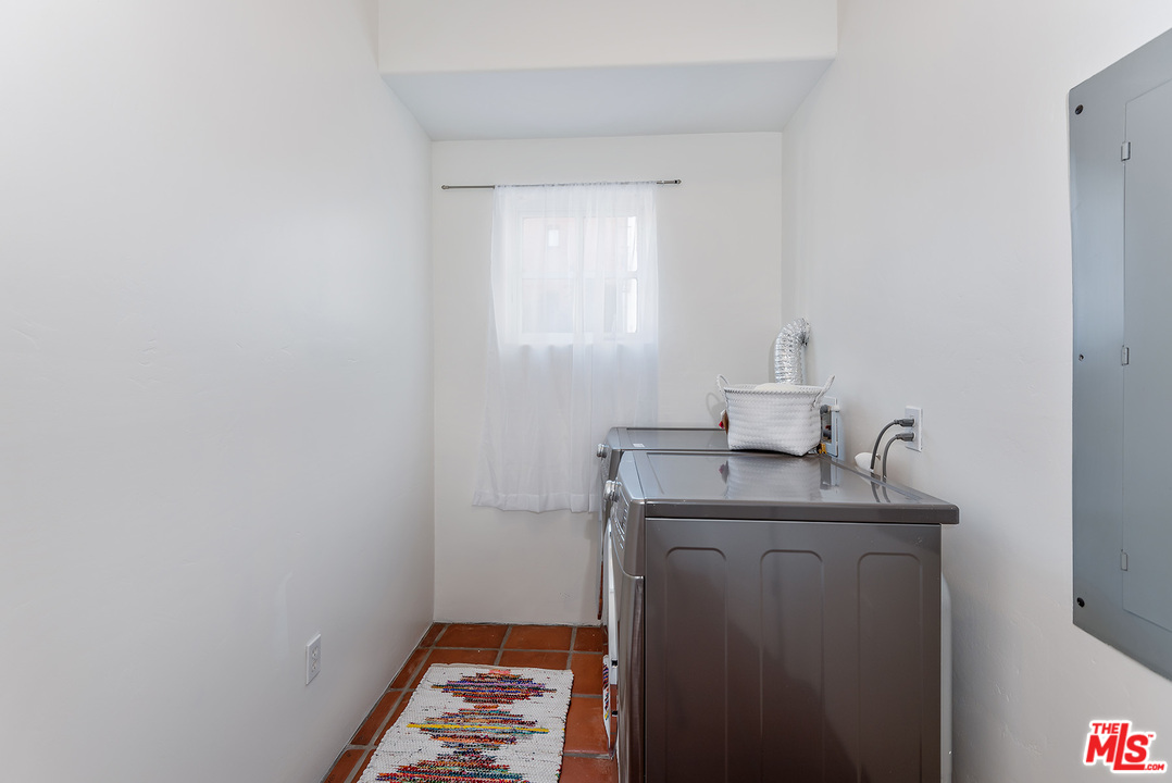 1414 North Harper Avenue, Unit 5 West Hollywood, CA 90046 - Photo 31 of 36