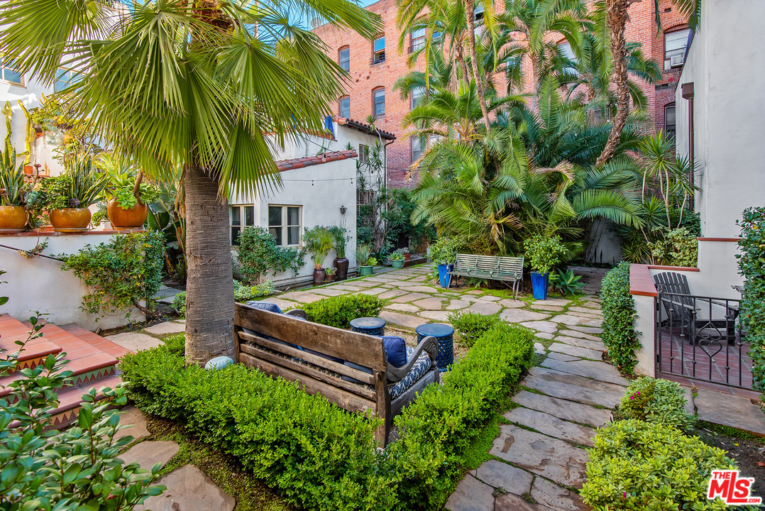 1414 North Harper Avenue, Unit 5 West Hollywood, CA 90046 - Photo 5 of 36