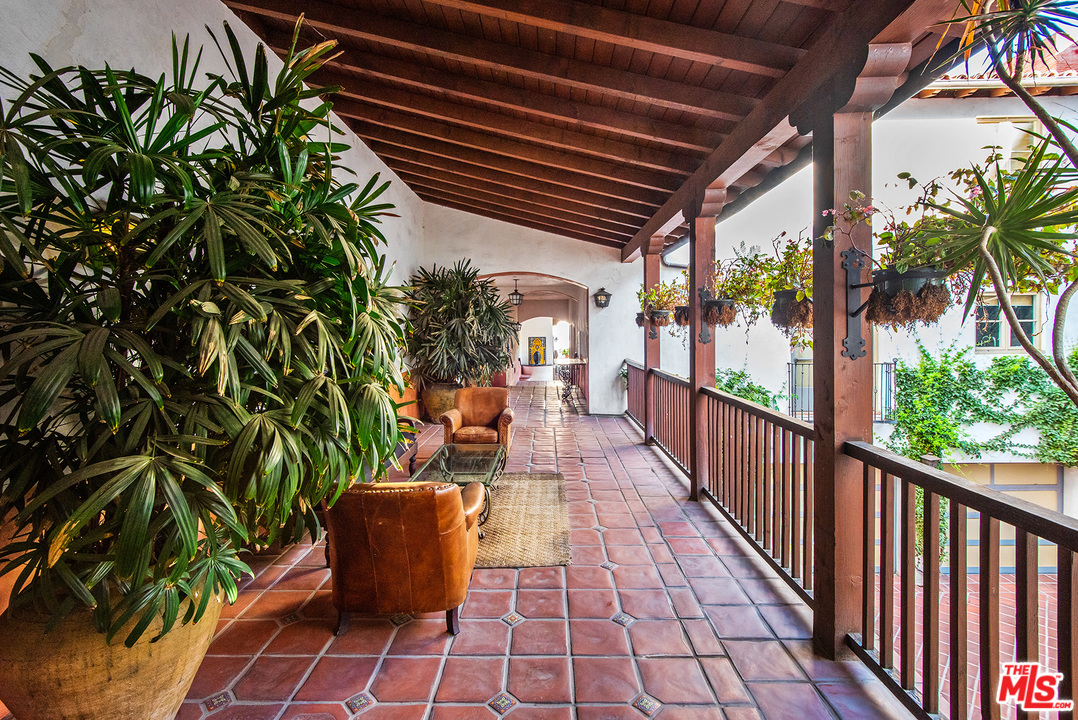 1414 North Harper Avenue, Unit 5 West Hollywood, CA 90046 - Photo 8 of 36