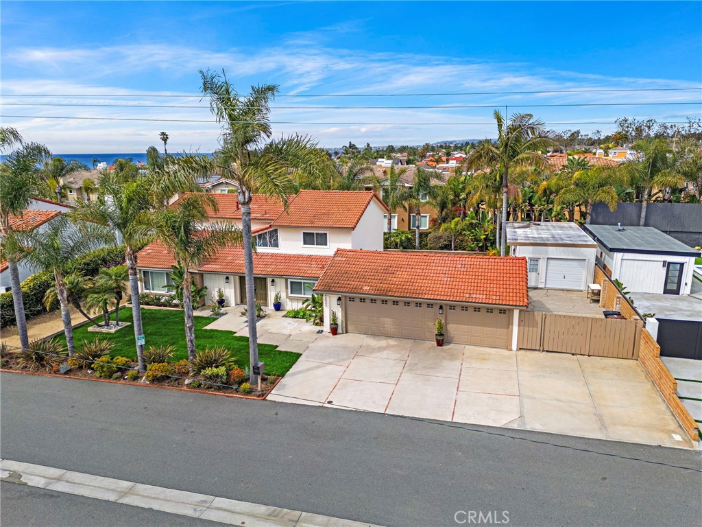 35491 Del Rey Dana Point, CA 92624 - Photo 36 of 48 a view of a terrace with a garden