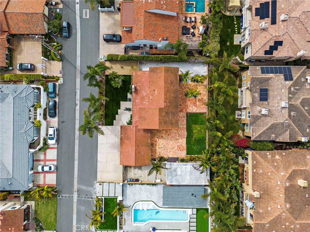 35491 Del Rey Dana Point, CA 92624 - Photo 39 of 48 front view of a building