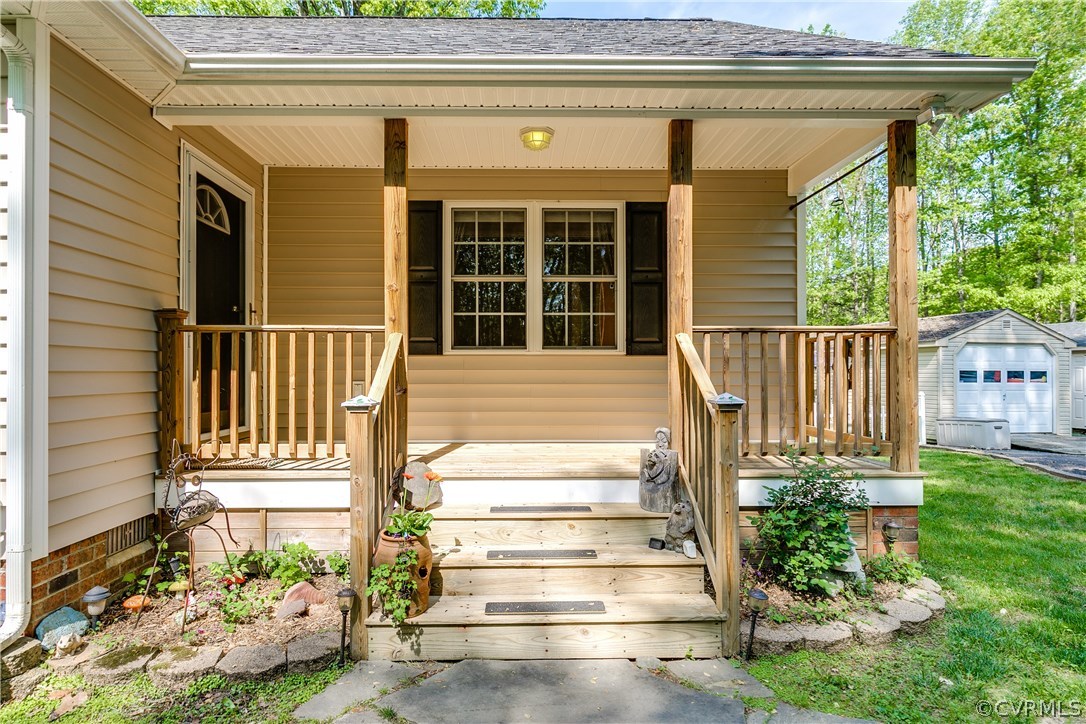 4377 Three Bridge Road Powhatan, VA 23139 - Photo 3 of 20 Gallery Image 3
