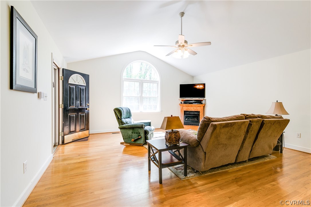 4377 Three Bridge Road Powhatan, VA 23139 - Photo 5 of 20 Gallery Image 5
