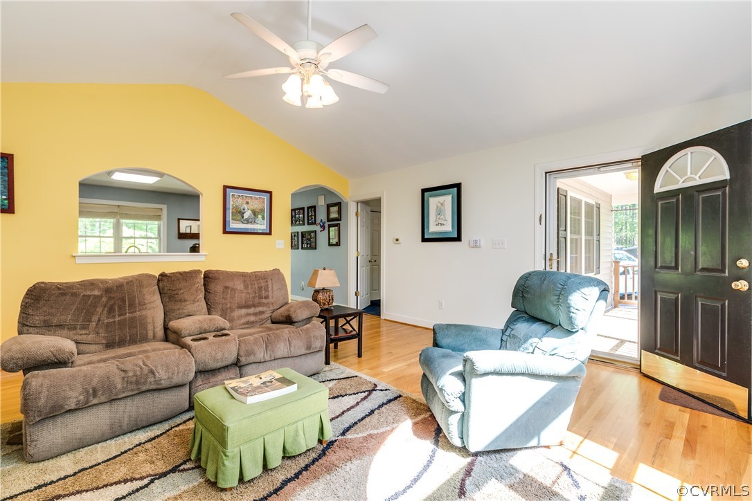 4377 Three Bridge Road Powhatan, VA 23139 - Photo 6 of 20 Gallery Image 6