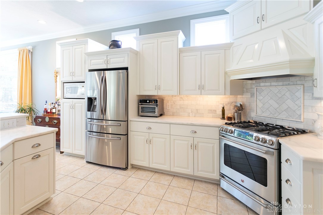 276 Rue Marseille Kettering, OH 45429 - Photo 6 of 40