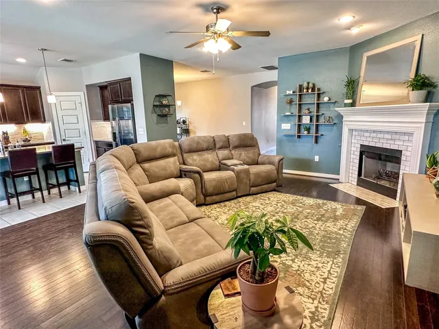 $2,700 | 7216 Sienna Rouge Path, Austin, TX 78744