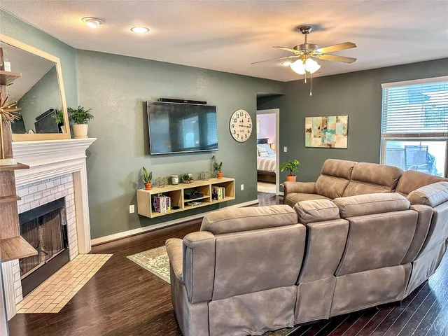 $2,700 | 7216 Sienna Rouge Path, Austin, TX 78744