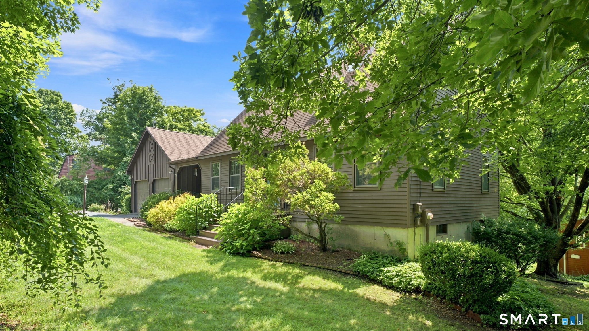 43 Minor Road Plymouth, CT 06786 - Photo 3 of 40 Gallery Image 3