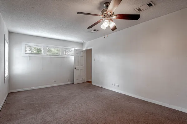 $1,375 | 2538 Sycamore Avenue, Huntsville, TX 77340