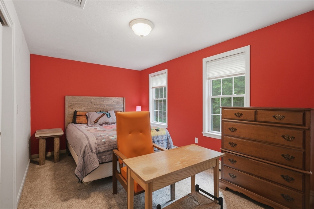 115 Hunter Road Uxbridge, MA 01569 - Photo 26 of 38