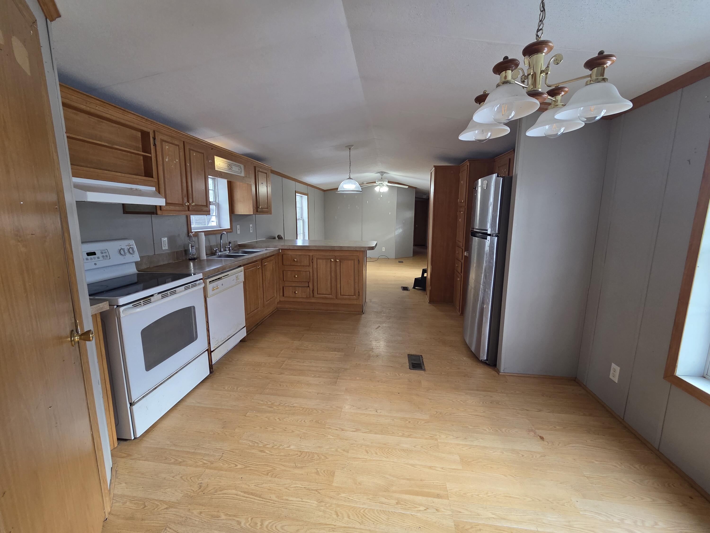 39 Mountain Road Woolwich, ME 04579 - Photo 5 of 13 20260311_094041