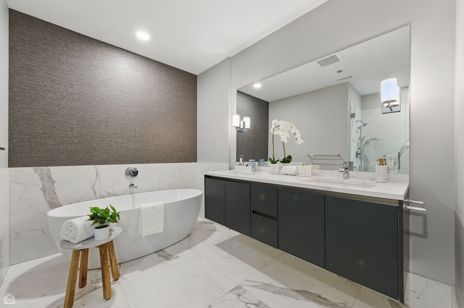 146 West Erie Street, Unit 1401 Chicago, IL 60654 - Photo 12 of 16