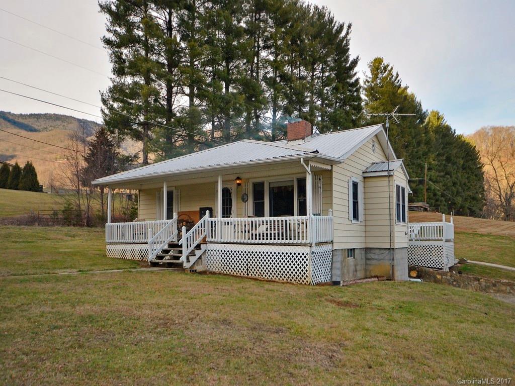 512 Walker Road Waynesville, NC 28786 - Photo 1 of 22 Gallery Image 1