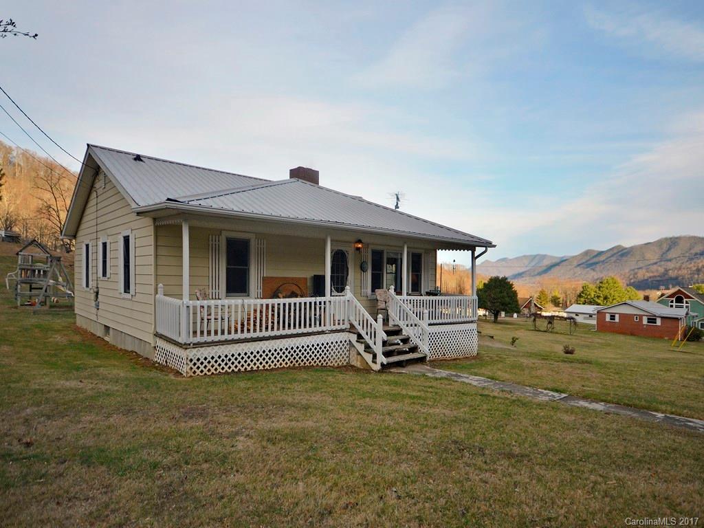 512 Walker Road Waynesville, NC 28786 - Photo 2 of 22 Gallery Image 2