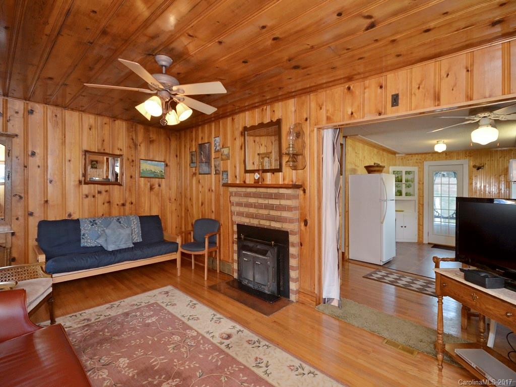 512 Walker Road Waynesville, NC 28786 - Photo 4 of 22 Gallery Image 4