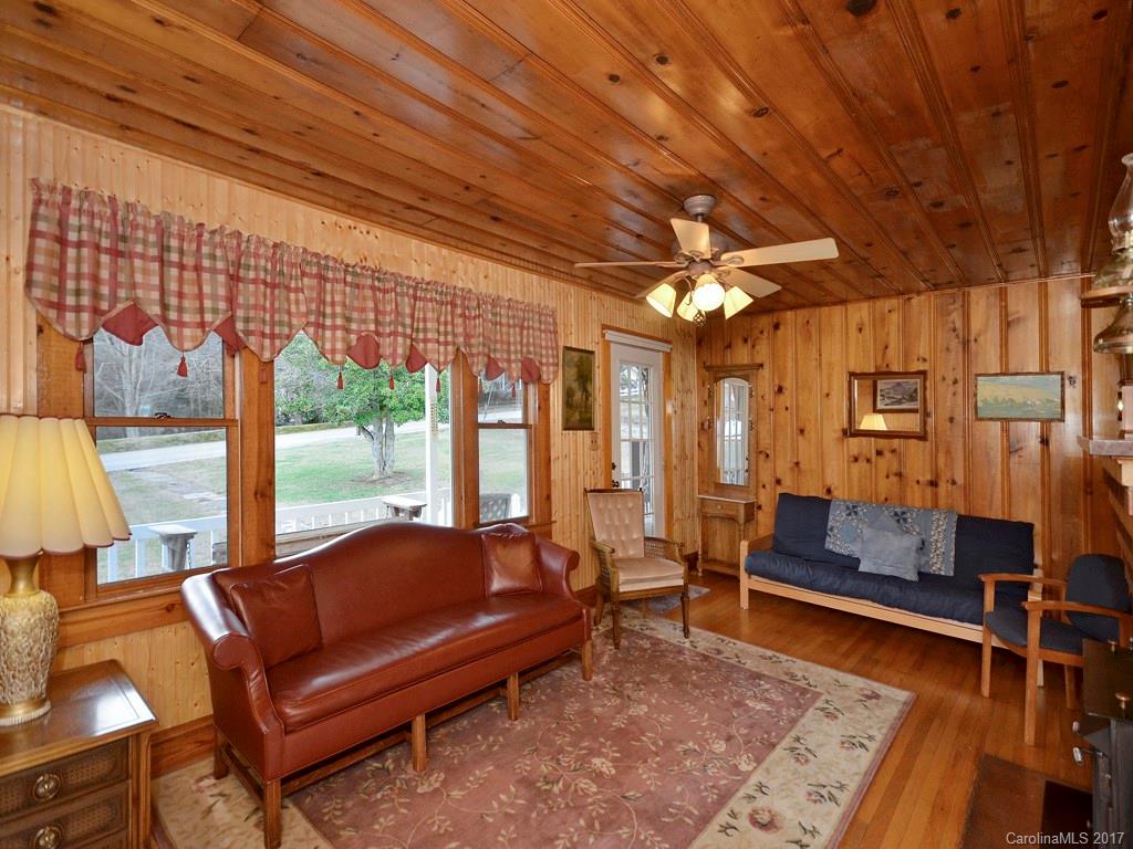 512 Walker Road Waynesville, NC 28786 - Photo 5 of 22 Gallery Image 5
