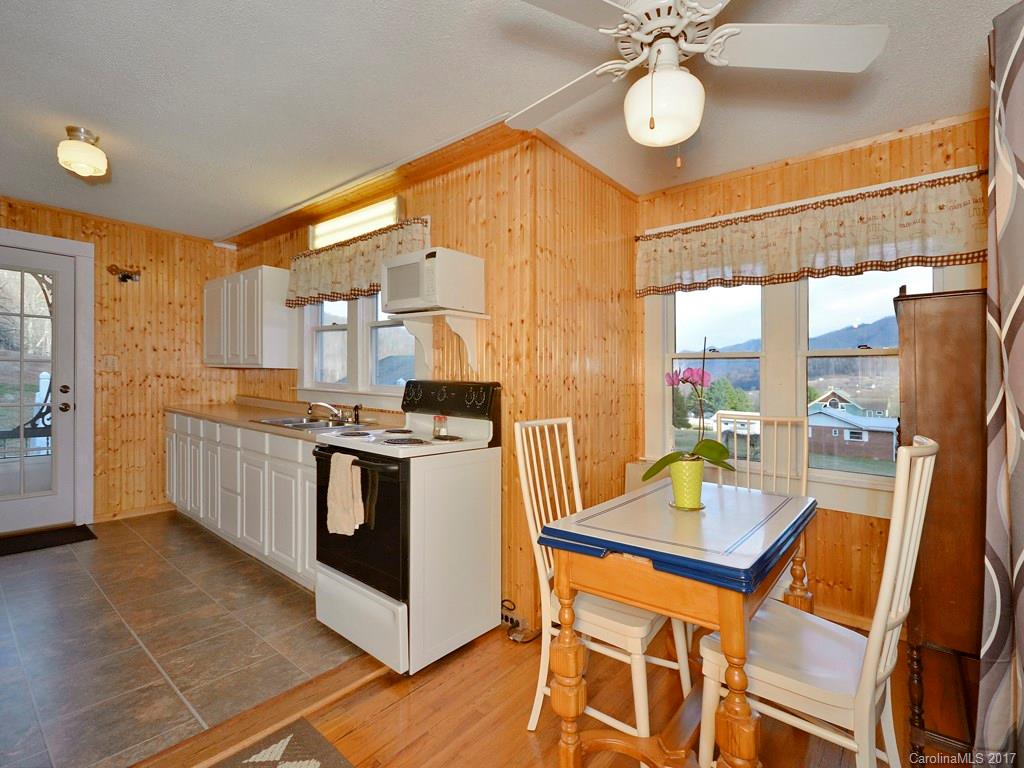 512 Walker Road Waynesville, NC 28786 - Photo 8 of 22 Gallery Image 8