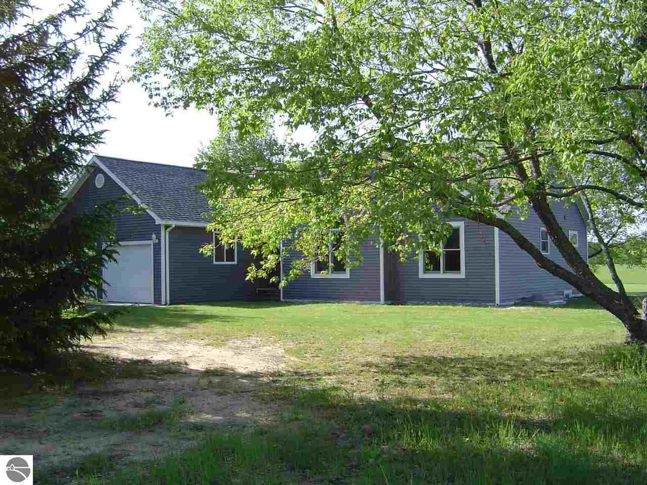 20718 Rhodes Road Interlochen, MI 49643 - Photo 4 of 32 1781382-3.JPG