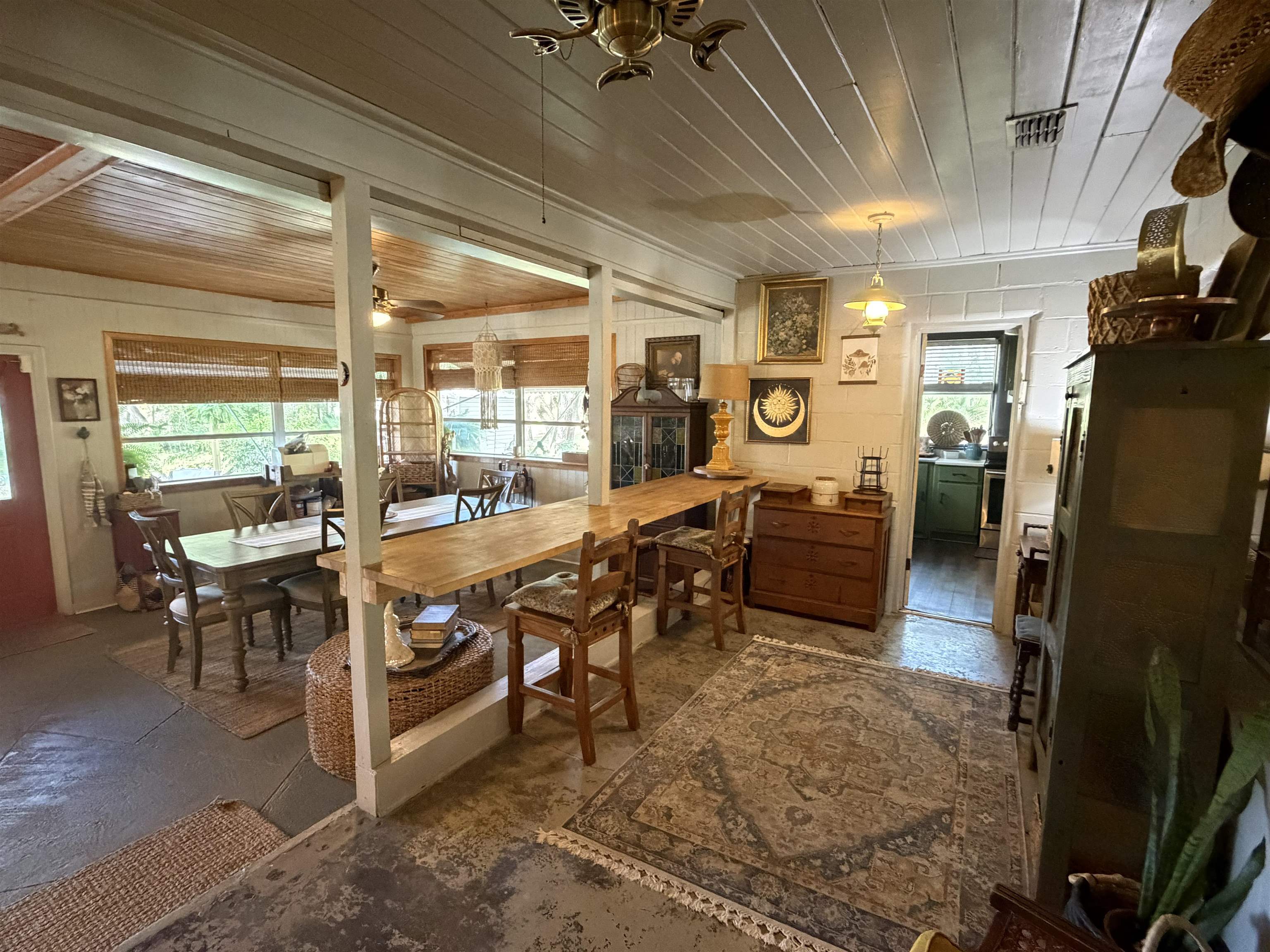 323 Sisco Road Pomona Park, FL 32181 - Photo 23 of 31 a room with lots of furniture and a view
