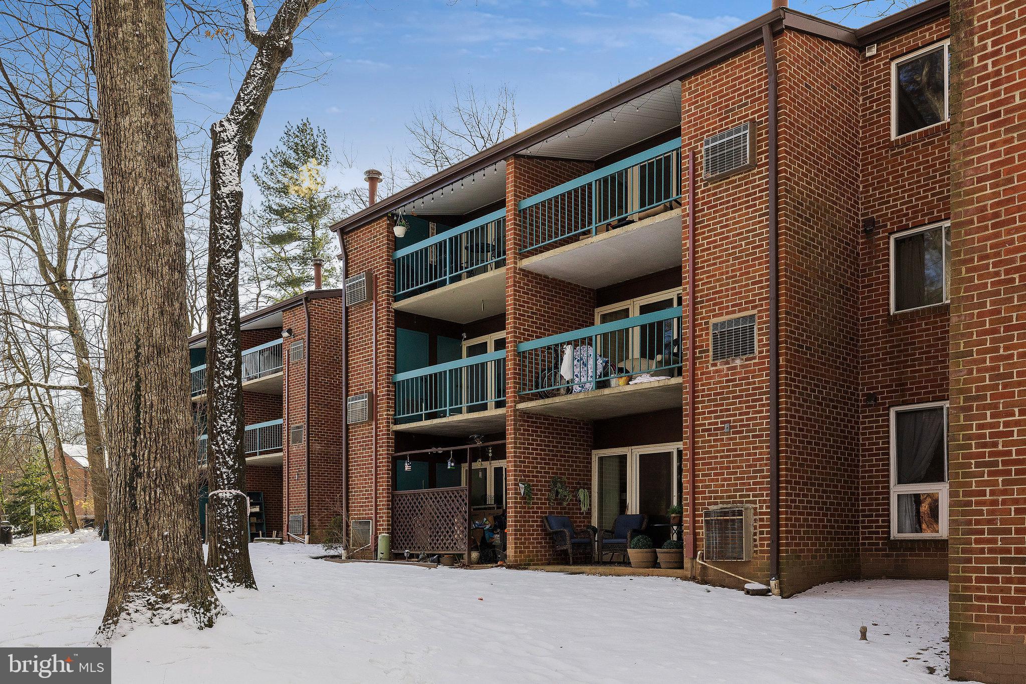 11812 Breton Court, Unit 1A Reston, VA 20191 - Photo 31 of 47 a front view of a building