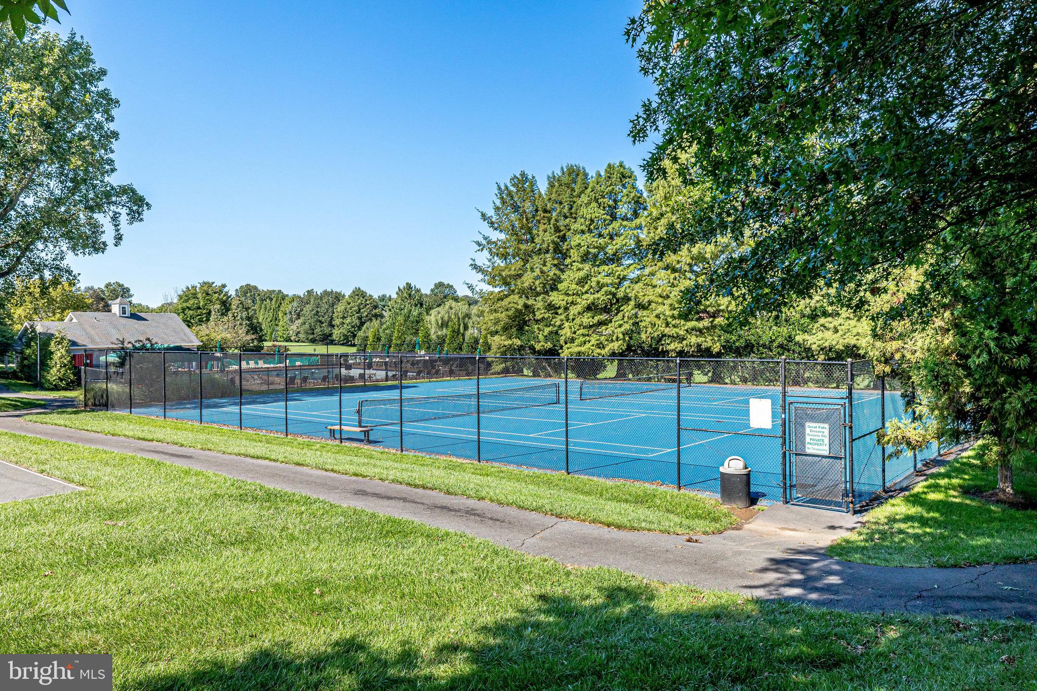 11812 Breton Court, Unit 1A Reston, VA 20191 - Photo 42 of 47 a view of a backyard