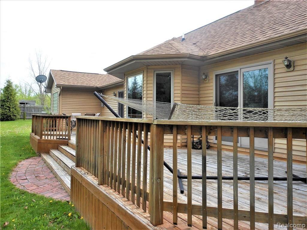 7449 Brewer Road Flint, MI 48507 - Photo 42 of 44 DSCN7091.JPG