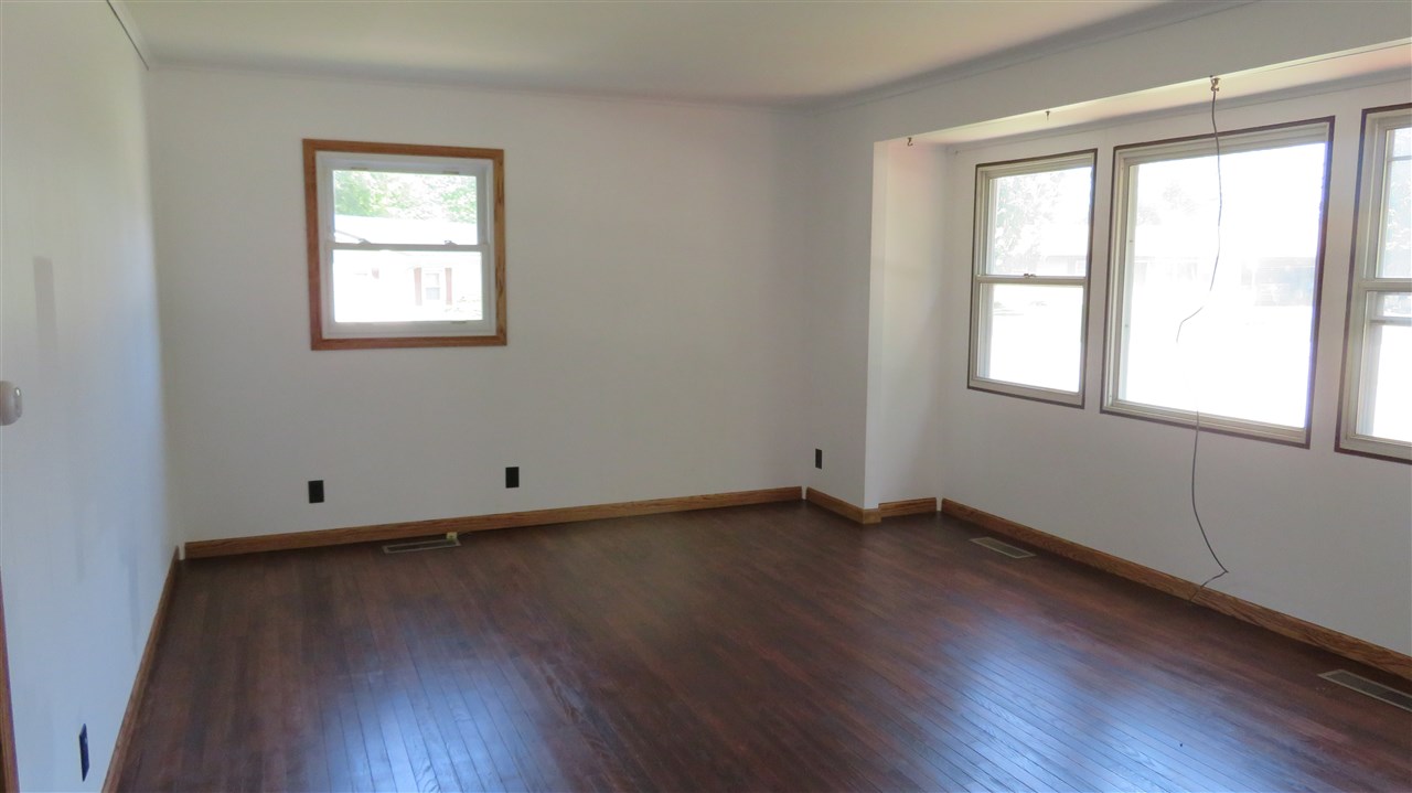 507 Turner Terrace Walton, IN 46994 - Photo 4 of 20